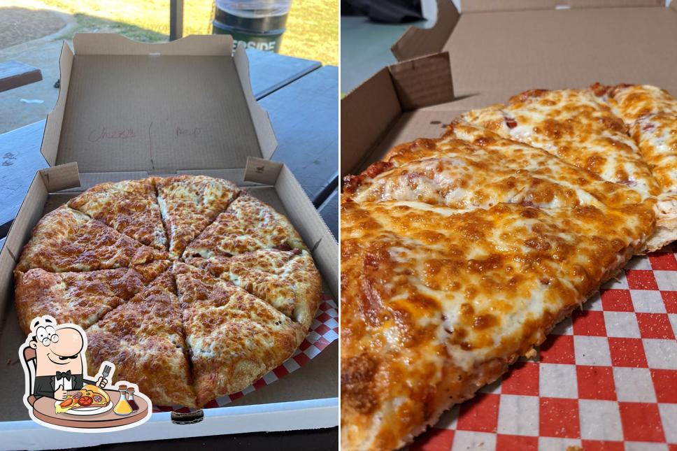 A Happy Pizza And Indian Cuisine, vous pouvez prendre des pizzas