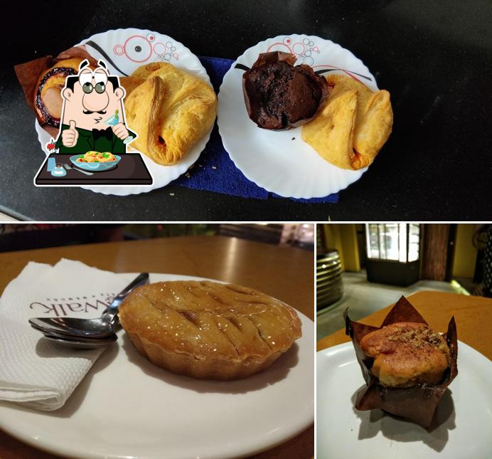 Food at Cake Walk ಕೇಕ್ ವಾಕ್