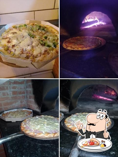 Escolha diferentes variedades de pizza