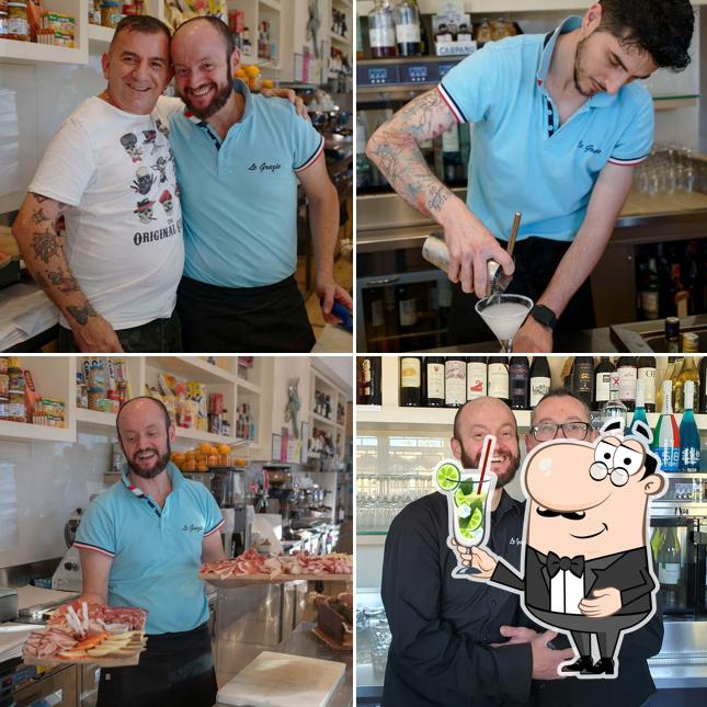 Goditi qualcosa da bere a Bar Le Grazie