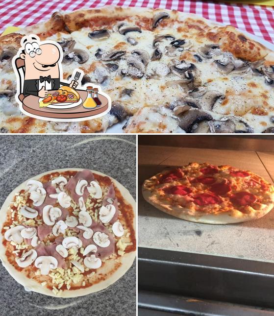 Scegli una pizza a Pizzeria Firenze