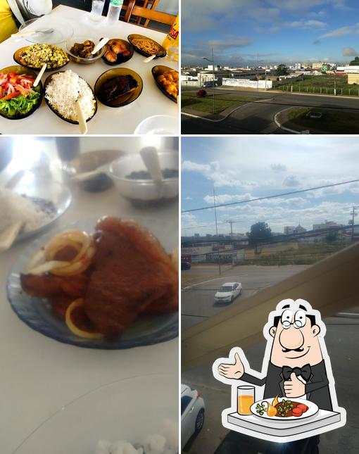 A foto do Hotel E Churrascaria Ze Do Bode’s comida e exterior
