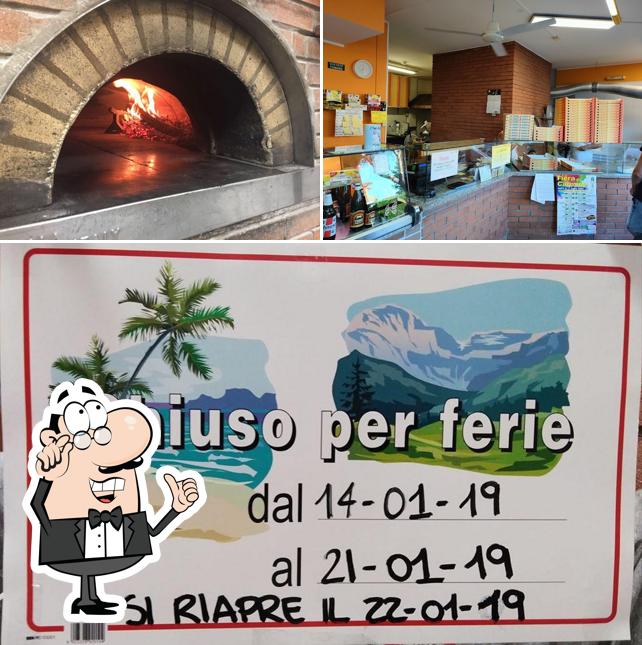 Pizzeria Delta Di Banin Sila si caratterizza per la interni e esterno