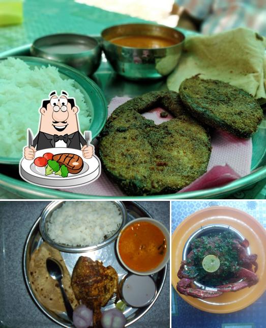 Try out meat dishes at Swati Nyahari Nivas