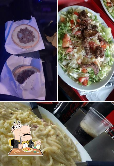 Comida em Pizzaria Muzzarella