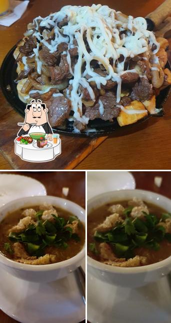 Sopa quente e azeda picante chinesa em Caiçara Grill