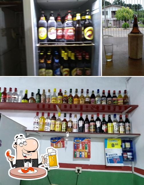 Peça um copo de cerveja leve ou escura