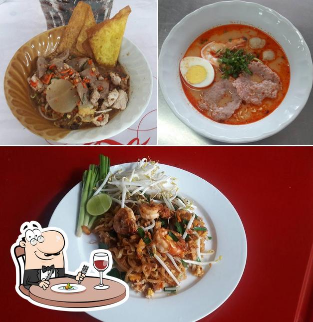 BTS Food Land restaurant, Bangkok Restaurant reviews