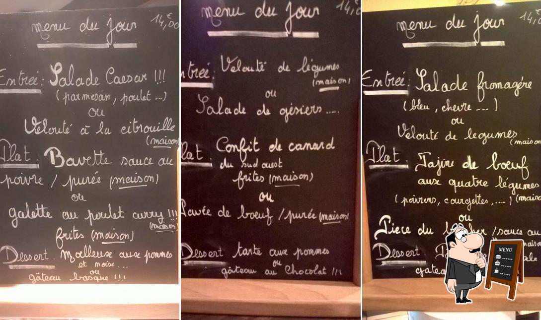 Essayez les plats du jour affichés sur le tableau