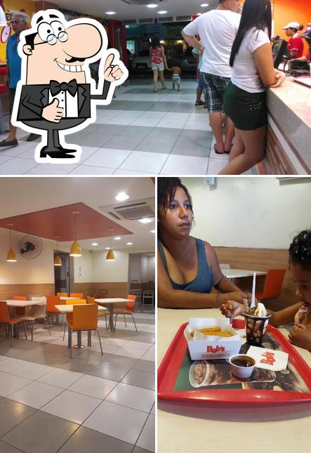 Look at this photo of Bob's Burger - Magé