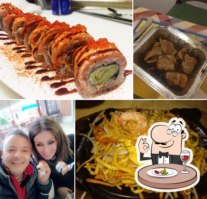 Cibo al Ristorante Cinese Giapponese Thailandese Foglia d'oro