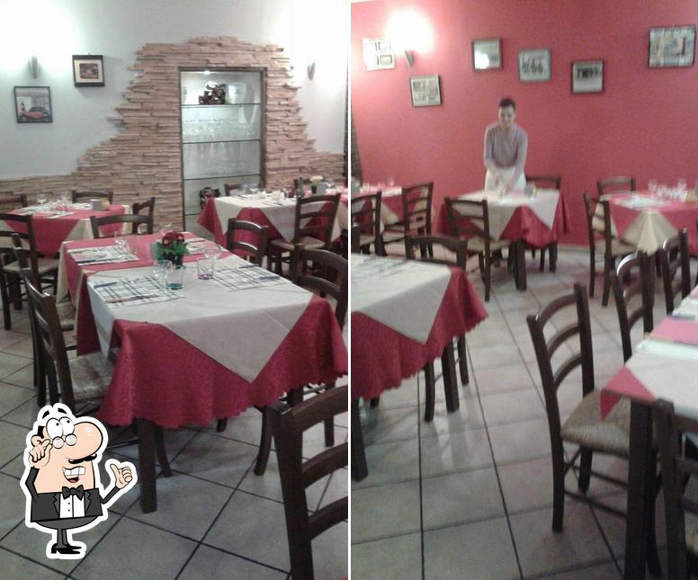 Dai un'occhiata agli interni di Bar Trattoria pizzeria il volo