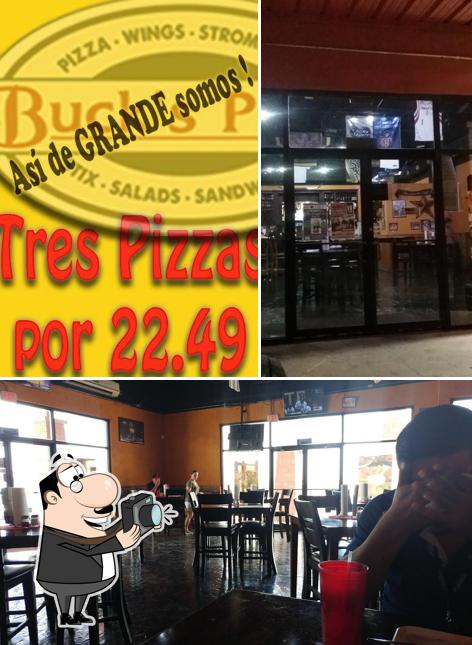 Взгляните на изображение пиццерии "Buck's Pizza Hidalgo"