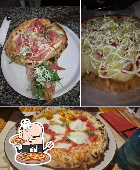 Prenditi una pizza a Cycas Pub