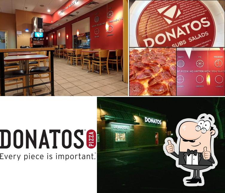 Here's an image of Donatos Pizza