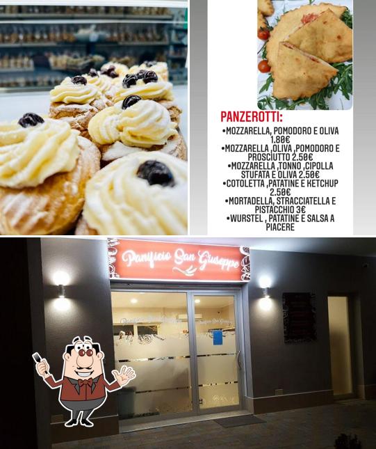 La immagine della cibo e interni di Panificio San Giuseppe-Focaccia-Taralli-Frise-Biscotti-Buffet per Cerimonie