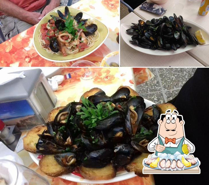 Scegli tra i molti prodotti di cucina di mare disponibili a Bar Friend's...birreria...paninoteca..rosticceria