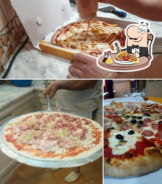 Prova una pizza a Da Angelo...pizzeria...polleria...rosticceria