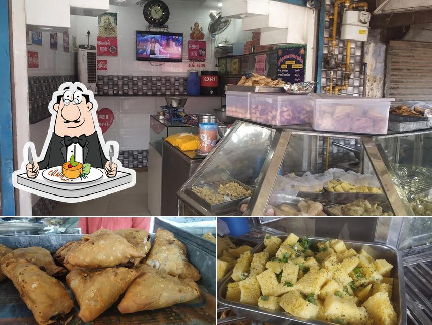 SURENDRANAGARNA PRAKHYAT SAMOSA