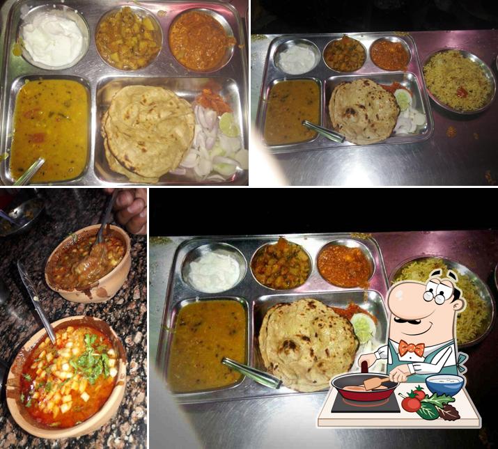 Chicken curry at Shivam Bhojanalay