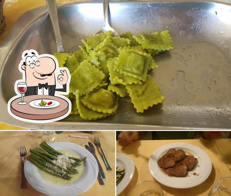 Platti al Trattoria Della Pace