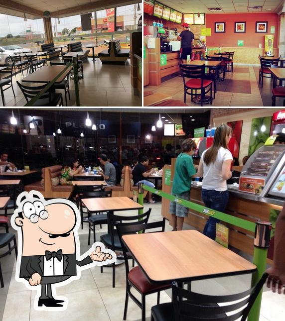 Veja imagens do interior do Subway