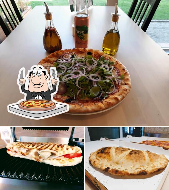 Ordina tra le svariate varianti di pizza