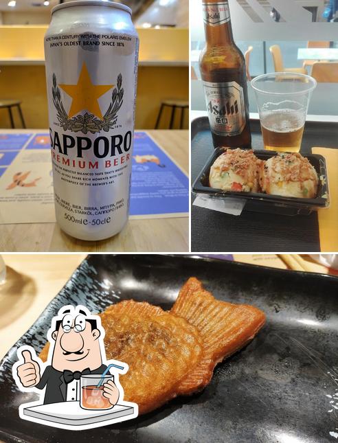 Guarda la immagine che mostra la bevanda e cibo di Miya - Noodle & Sushi Bar