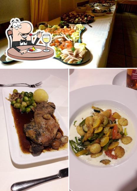 Еда в "Hotel Restaurant Steinkrug"