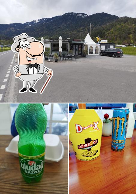 Gli esterni di Café und Imbiss Via Crusch