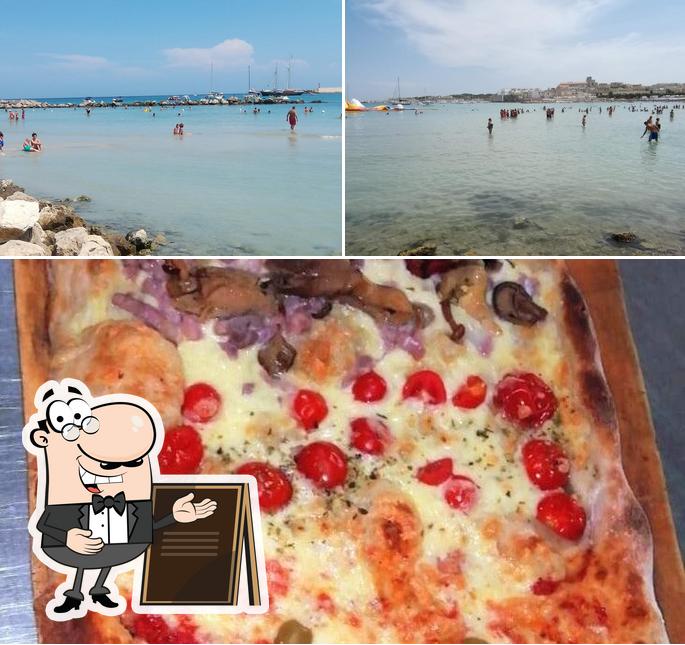 La foto di esterno e pizza da CALIA SNC DI MARTINO GIANLUCA & C