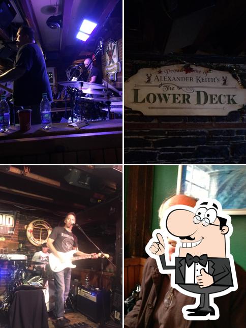 Voir cette photo de The Lower Deck