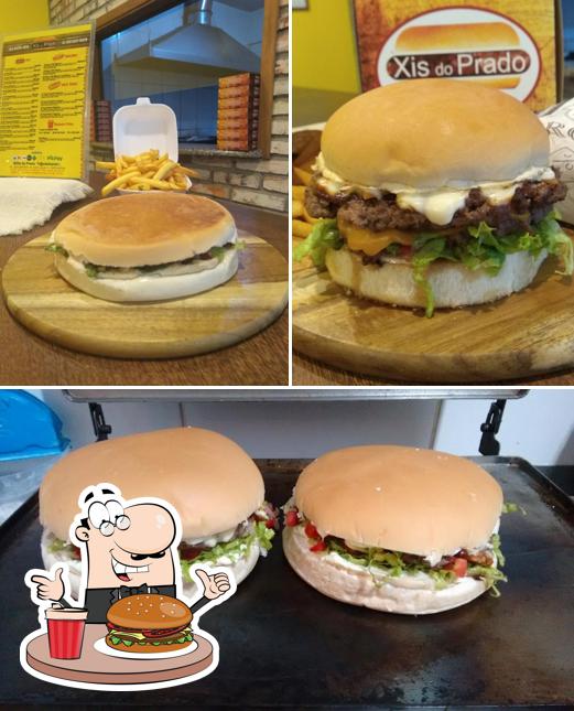 Experimente um hambúrguer no Xis do Prado