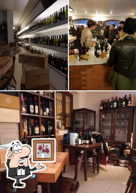 Gli interni di L'Enoteca di Giuli Pasquale