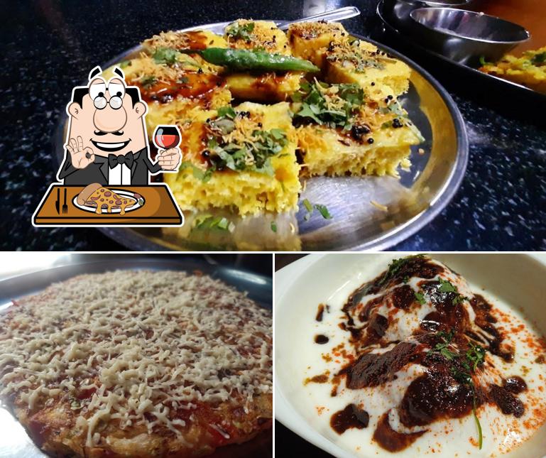 Try out pizza at Jain Varities