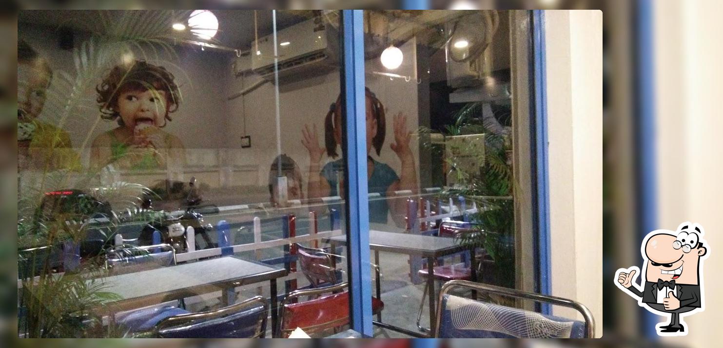 SARAH ICE CREAM PARLOUR
