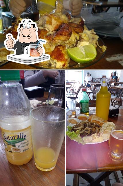 Entre diferentes coisas, bebida e comida podem ser encontrados no Bar Do Tião