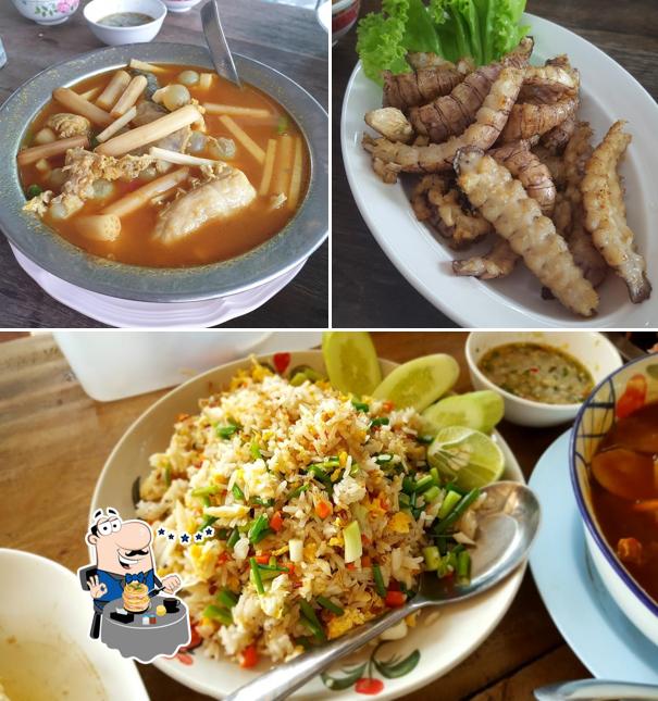 Еда в "ป้าเอื้องป้าอิ้ง Pa Aung Pa Aing Thai Restaurant"