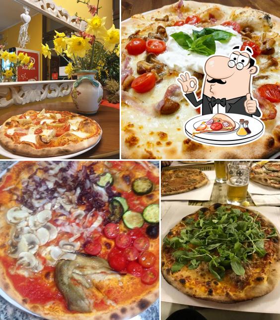 Scegli una pizza a Al Borgo Nuovo Pizzeria Ristorante Bar