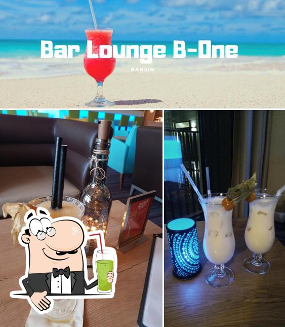 Enjoy a drink at Bar Lounge »B-One«