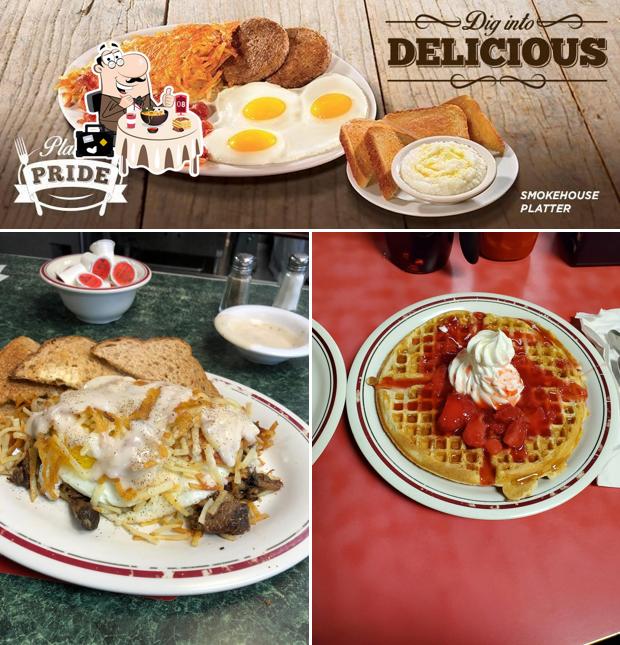 Huddle House, 12155 US80 Ste 2 in Minden Restaurant menu and reviews