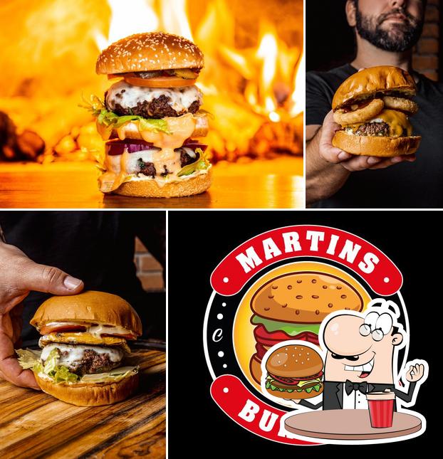 Delicie-se com um hambúrguer no Martins Burguer