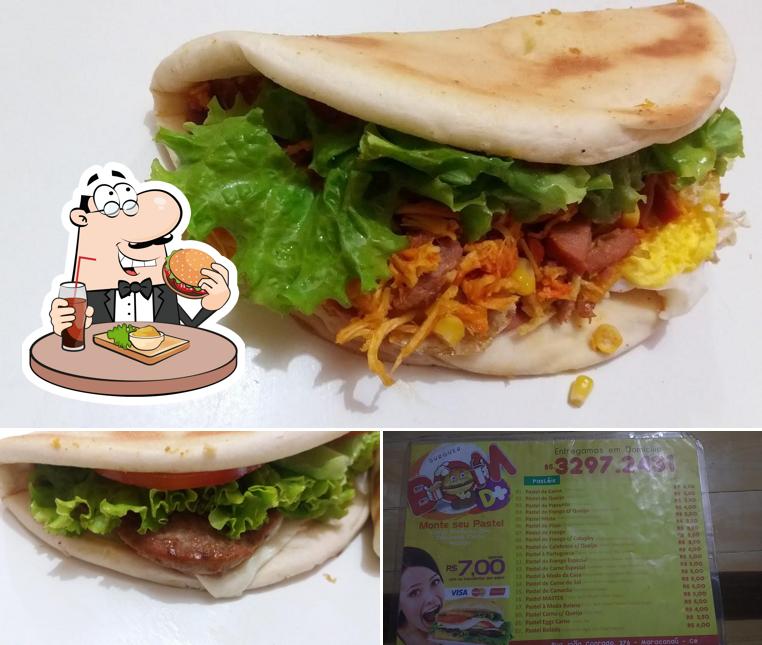 Delicie-se com um hambúrguer no Burguer Bom D+