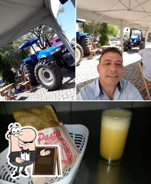 O Casa dos Salgados Restaurante se destaca pelo exterior e bebida