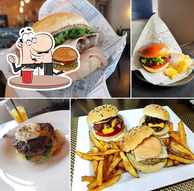 In&Out Bistro Club