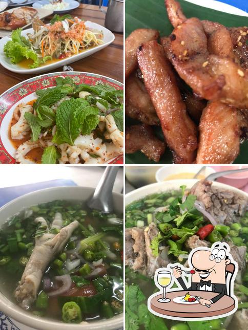 Food at ร้านส้มตำรสเด็ดเจ๊นิด