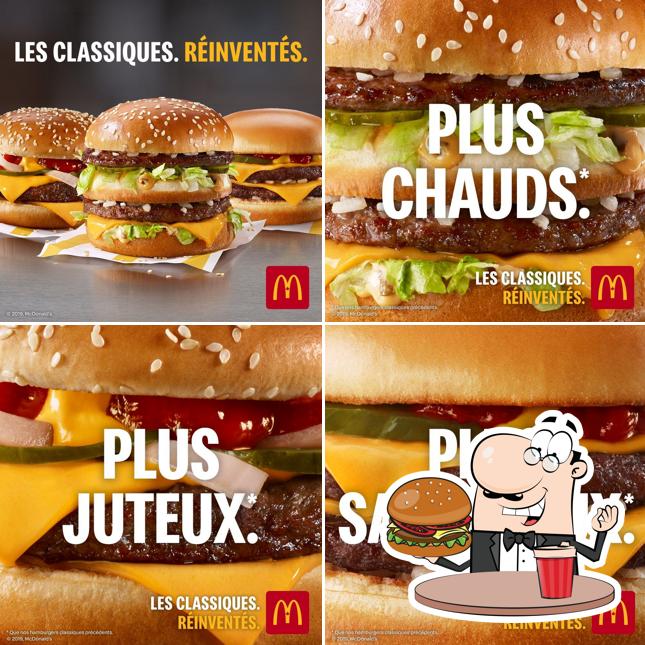 Commandez un hamburger à McDonald's