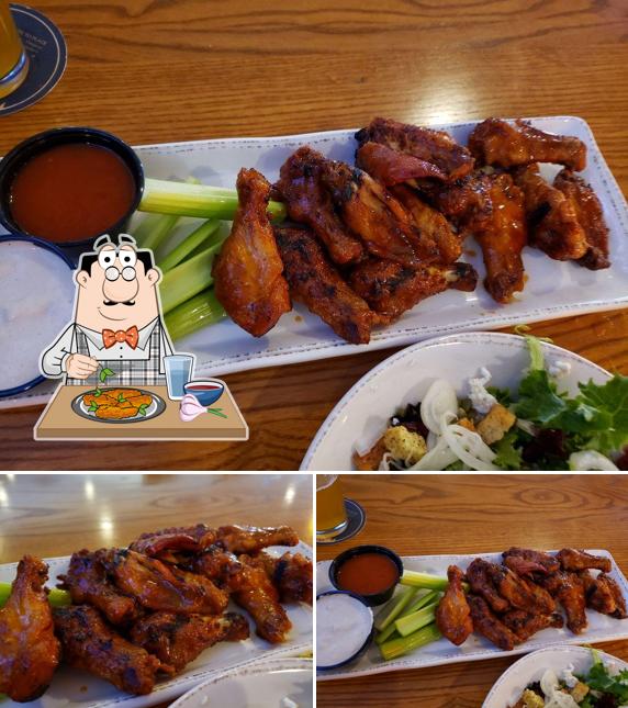 Chicken wings at Grizzly's