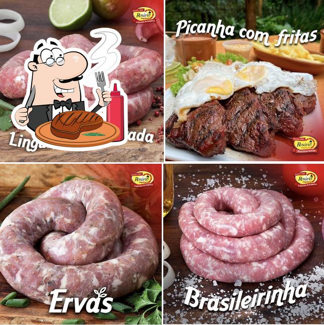 Prove pratos de carne no Restaurante E Bar Rosário