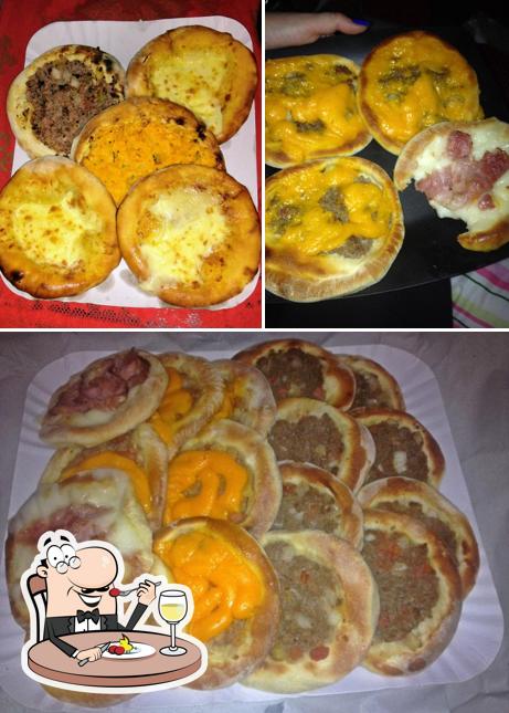 Comida em Pizzaria Tropical